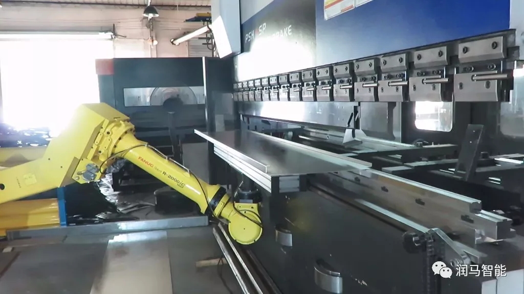 工业机器人参与金属业的四大应用
